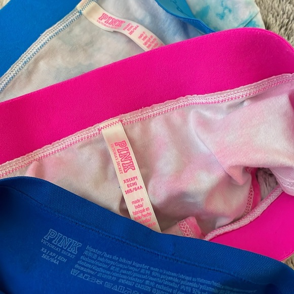 3 pairs XS VS PINK panties - Picture 2 of 3